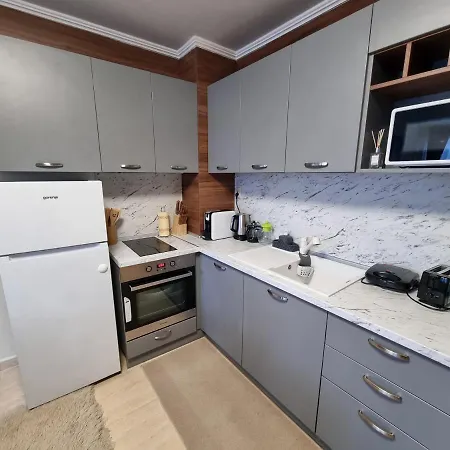 гранд манастира лукс Апартамент *